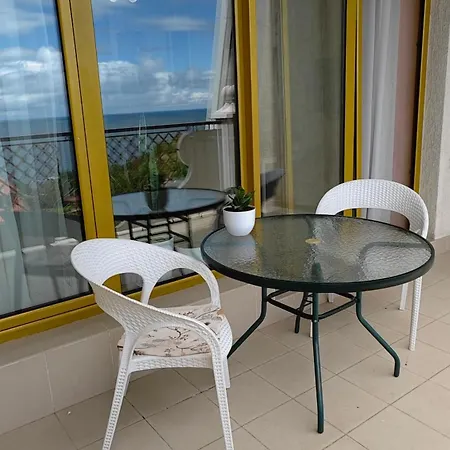 аркадийский дворец терраса прямой вид на море Apartment Odesa
